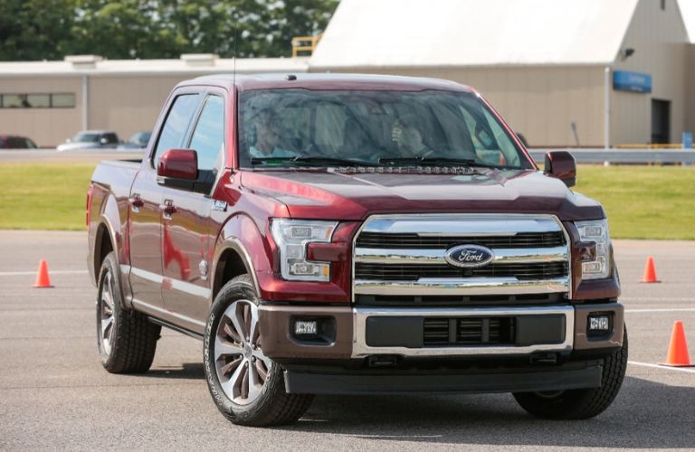 2016 Ford F-150 side and front view
