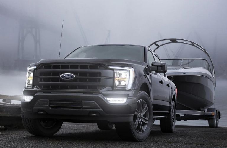 2021-Ford-F-150 towing a boat